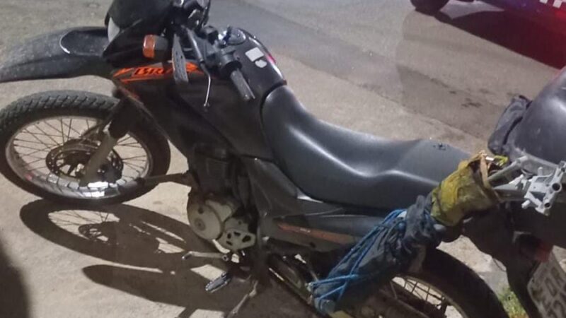 GCM RECUPERA MOTOCICLETA FURTADO NO BAIRRO CIDADE PARQUE BRASÍLIA