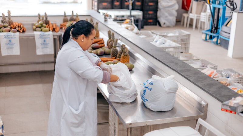 SÃO BERNARDO REFORÇA SEGURANÇA ALIMENTAR COM CESTAS VERDES E PANETONES PARA FAMÍLIAS VULNERÁVEIS