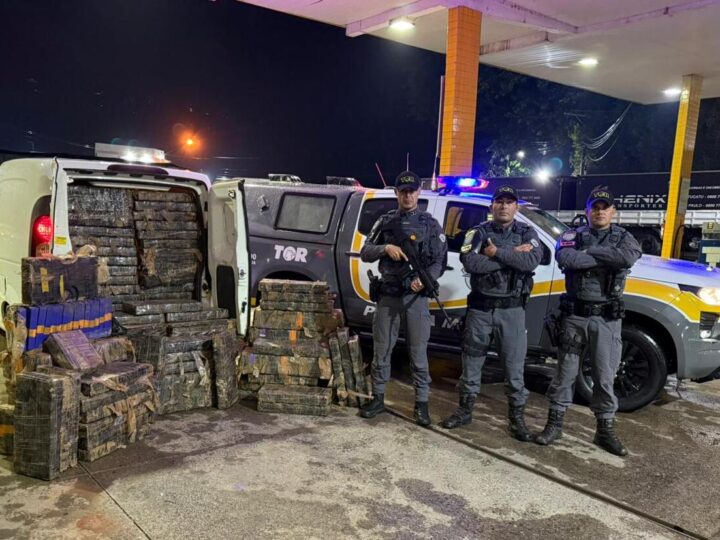 POLÍCIA MILITAR RODOVIÁRIA APREENDE QUASE UMA TONELADA DE MACONHA NA RAPOSO TAVARES