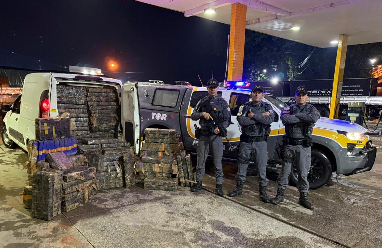 POLÍCIA MILITAR RODOVIÁRIA APREENDE QUASE UMA TONELADA DE MACONHA NA RAPOSO TAVARES