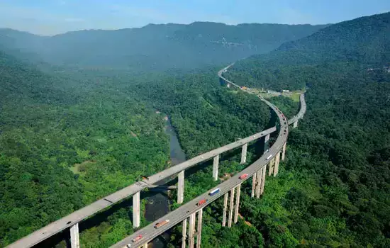 ECOVIAS REALIZA OBRAS DE MANUTENÇÃO NAS VIAS DO SISTEMA ANCHIETA-IMIGRANTES