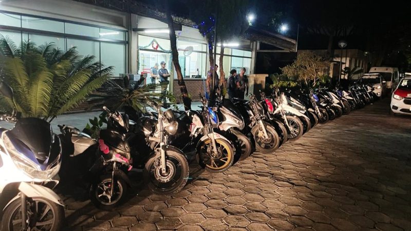 EM DIADEMA, OPERAÇÃO DE NATAL DA PM APREENDE 28 MOTOCICLETAS E UMA ARMA