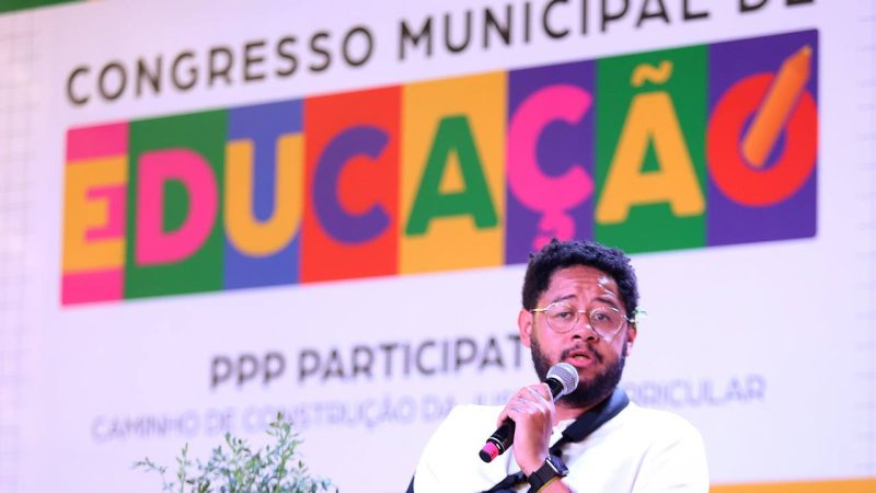 EMICIDA ENCERRA CONGRESSO MUNICIPAL DE EDUCAÇÃO EM DIADEMA