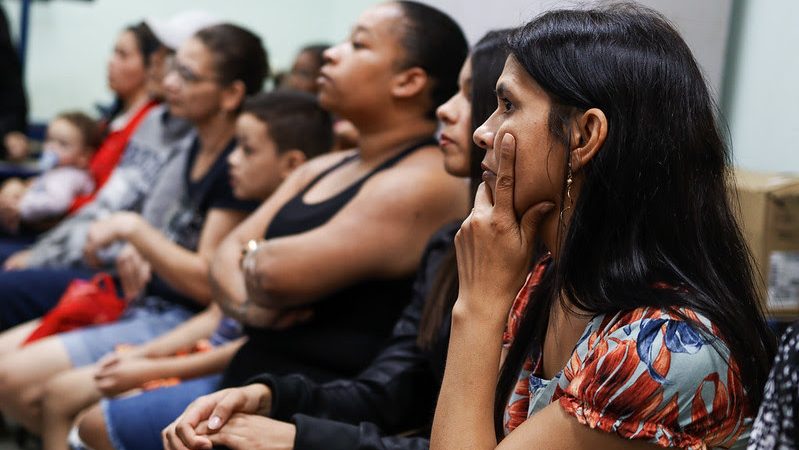 ESCOLA DE DIADEMA REALIZA DEBATE COM PSICÓLOGA SOBRE COMUNICAÇÃO NÃO VIOLENTA