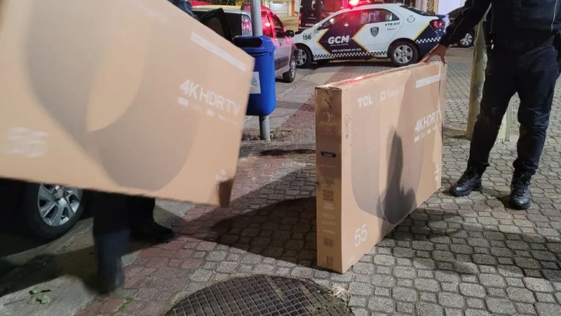 SETE PESSOAS SÃO PRESAS POR ESTELIONATO DURANTE COMPRA DE ELETROELETRÔNICOS EM HIPERMERCADO DE SÃO CAETANO
