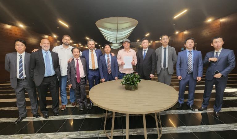 ÔNIBUS ELÉTRICOS NO ABC: SINDICALISTAS E EMPRESAS CHINESAS ASSINAM CARTA DE INTENÇÕES