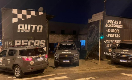 6º BAEP DETÉM 5 INDIVÍDUOS EM DESMANCHE DE VEÍCULOS EM SANTO ANDRÉ