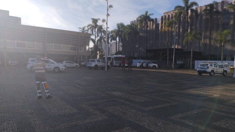 PROBLEMA PESSOAL E AUMENTO NA TARIFA MOTIVAM SEQUESTRO DE ÔNIBUS EM SANTO ANDRÉ