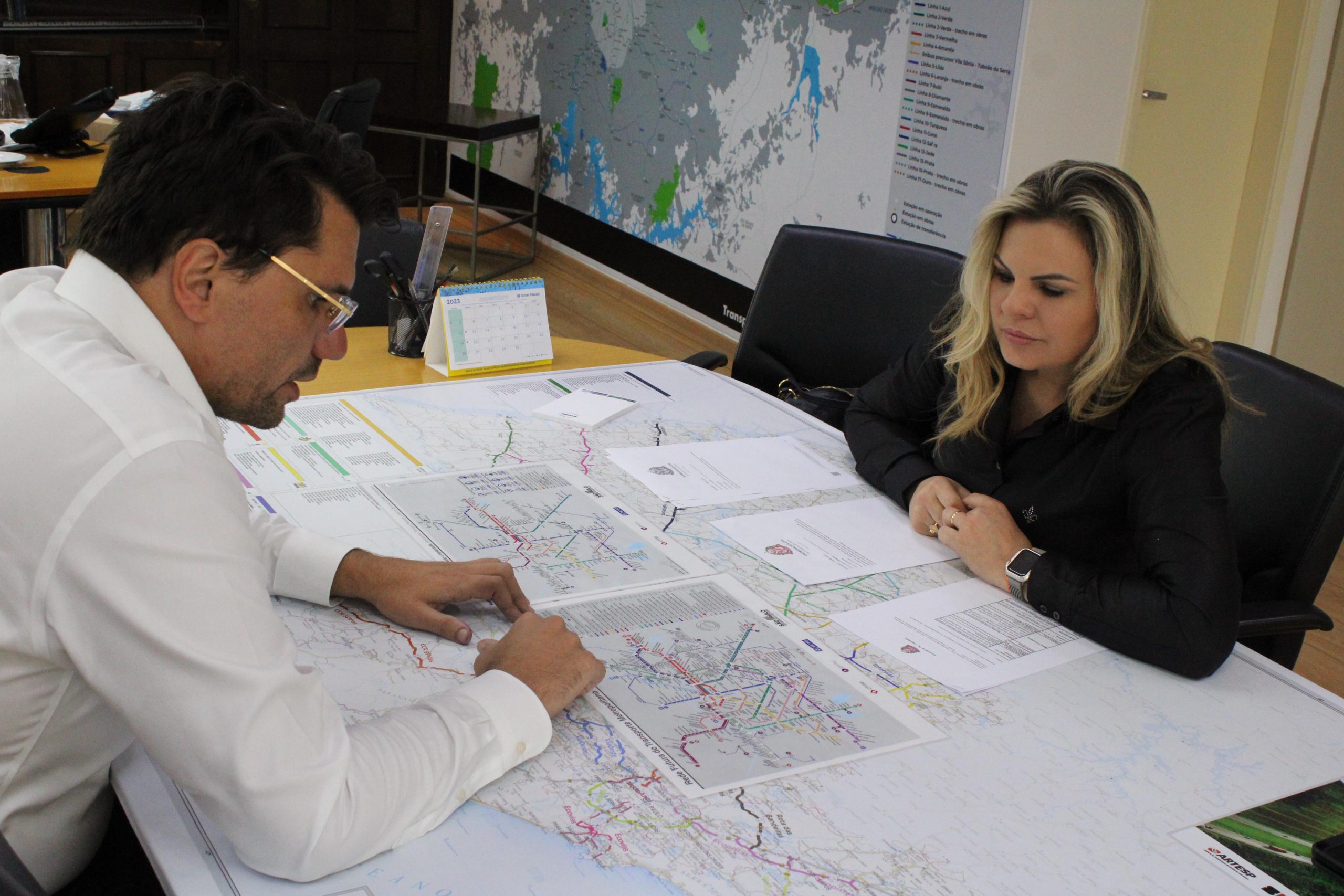 DEPUTADA CARLA MORANDO, COORDENADORA DA FRENTE DA LINHA 20 DO METRÔ NA ALESP, DESTACA IMPORTÂNCIA DA OBRA EM AUDIÊNCIA PÚBLICA
