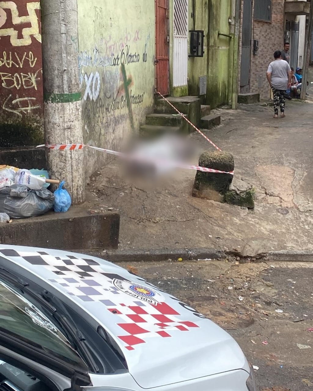 TRAGÉDIA EM SANTO ANDRÉ: MULHER MORRE APÓS ESCORREGAR EM LIXO