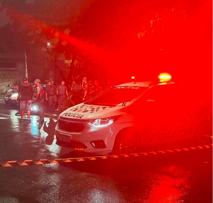 BANDIDO MORRE AO TENTAR ROUBAR POLICIAL NO JARDIM SANTO ANDRÉ