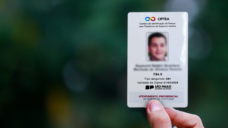 CARTEIRA DE IDENTIFICAÇÃO PARA AUTISTAS ULTRAPASSA 2,5 MIL EMISSÕES NA REGIÃO DO ABC