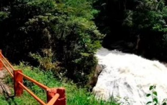 HOMEM PERDE A VIDA APÓS SER ARRASTADO POR CORRENTEZA EM TRILHA DE SANTO ANDRÉ