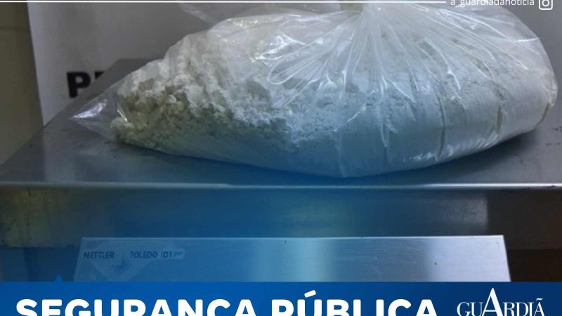 PF PRENDE DOIS ESTRANGEIROS COM DROGAS NAS BAGAGENS NO AEROPORTO INTERNACIONAL DE GUARULHOS