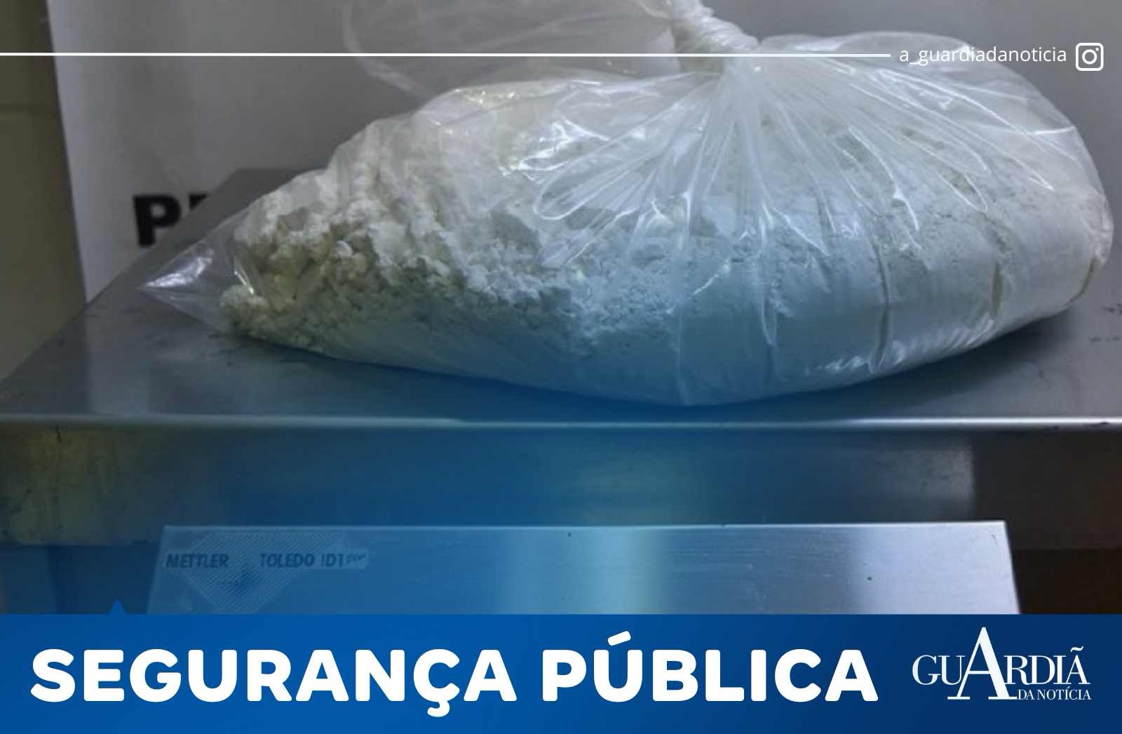 PF PRENDE DOIS ESTRANGEIROS COM DROGAS NAS BAGAGENS NO AEROPORTO INTERNACIONAL DE GUARULHOS