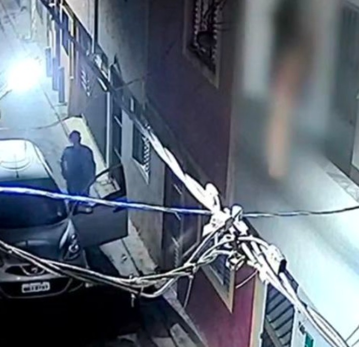 ESPOSA CAI DA SACADA AO TENTAR ESCAPAR DE AGRESSÕES DO MARIDO EM DIADEMA