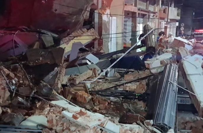 IMÓVEL ONDE FUNCIONAVA BAR DESABA EM SÃO CAETANO E DEIXA DUAS VÍTIMAS