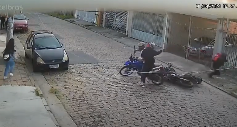 POLICIAL REAGE A ASSALTO EM SANTO ANDRÉ E LADRÃO É ALVEJADO