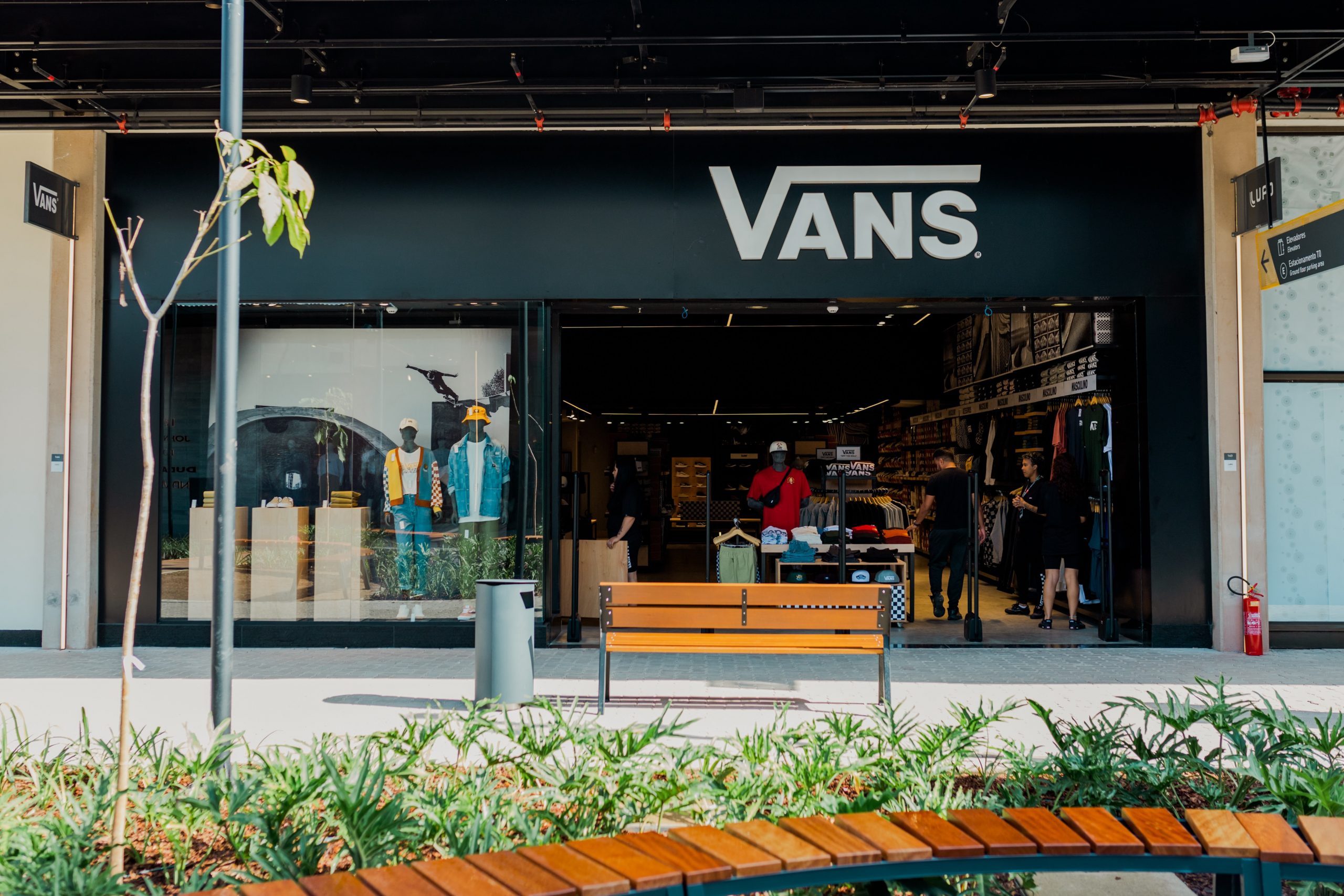 NOVA LOJA DA VANS INAUGURADA NO OUTLET PREMIUM IMIGRANTES