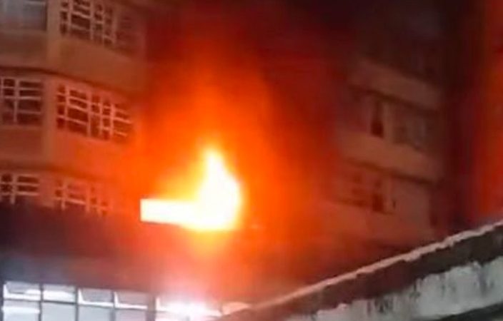 INCÊNDIO ATINGE DOIS QUARTOS NO 2º ANDAR DO HOSPITAL HELIÓPOLIS