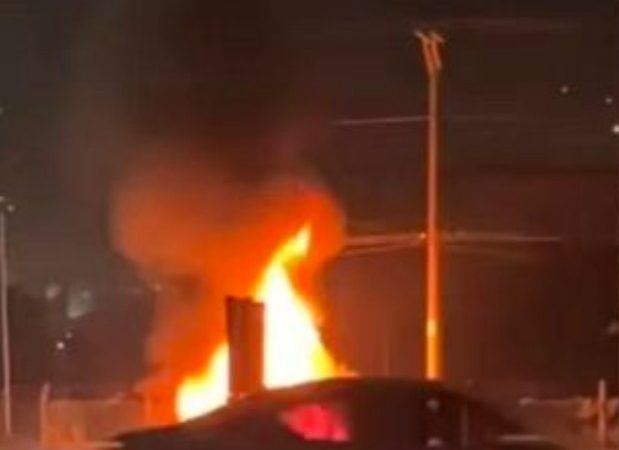 JOVEM DE 18 ANOS PERDE A VIDA CARBONIZADO APÓS COLIDIR CARRO EM POSTE EM SANTO ANDRÉ