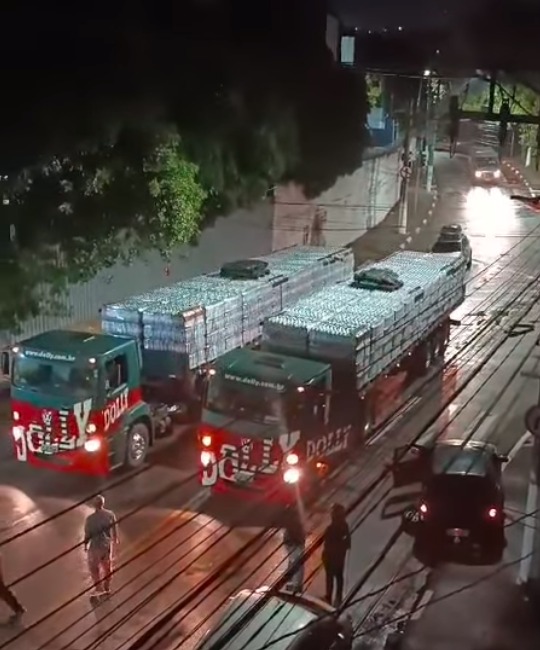 MORADORES DE DIADEMA ENFRENTAM TRÂNSITO CAÓTICO E ACIDENTES CONSTANTES NA RUA JACUÍ