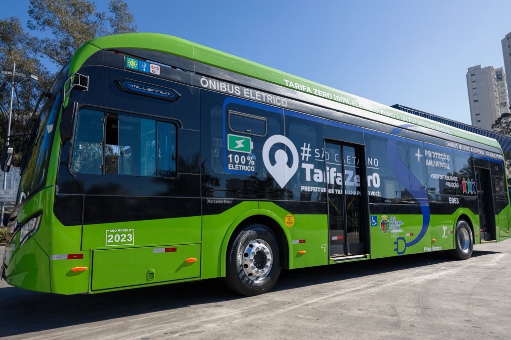 MERCEDES-BENZ LANÇA PRIMEIRO ÔNIBUS ELÉTRICO EM SÃO CAETANO DO SUL
