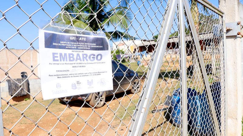 SUZANO: MEIO AMBIENTE REALIZA AÇÃO CONTRA PARCELAMENTO IRREGULAR DO SOLO