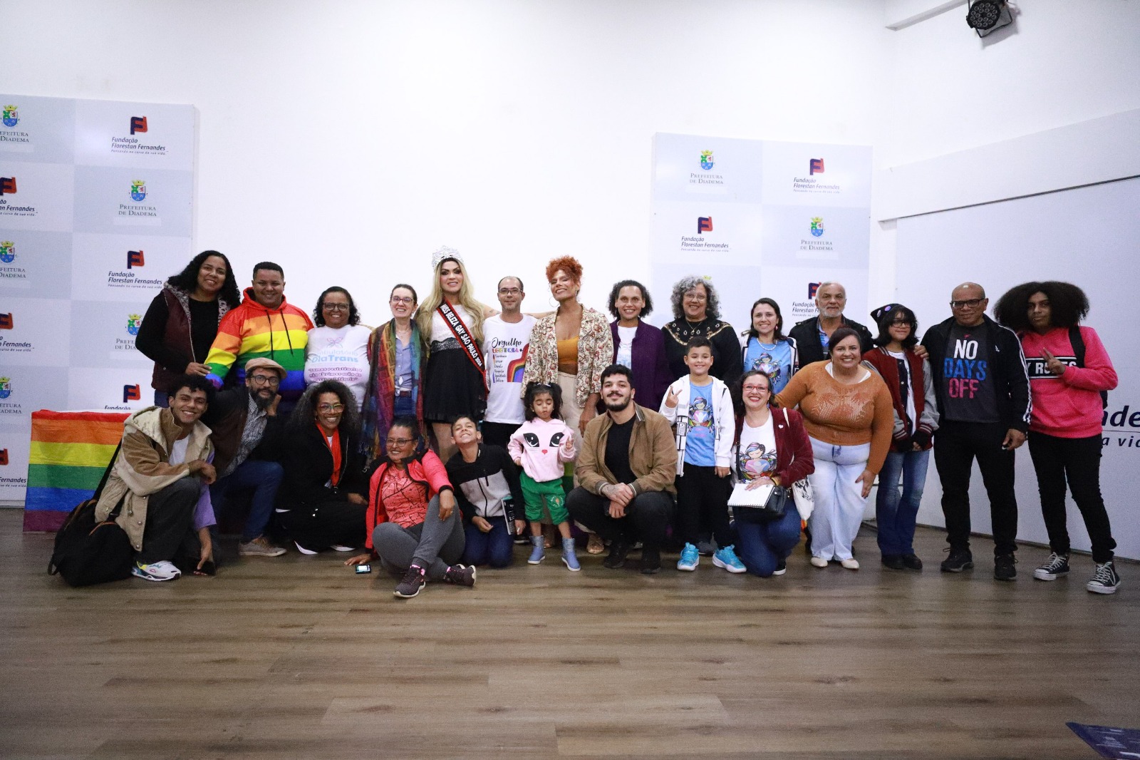 ATIVIDADE EM DIADEMA CELEBRA O APOIO FAMILIAR PARA PESSOAS TRANS