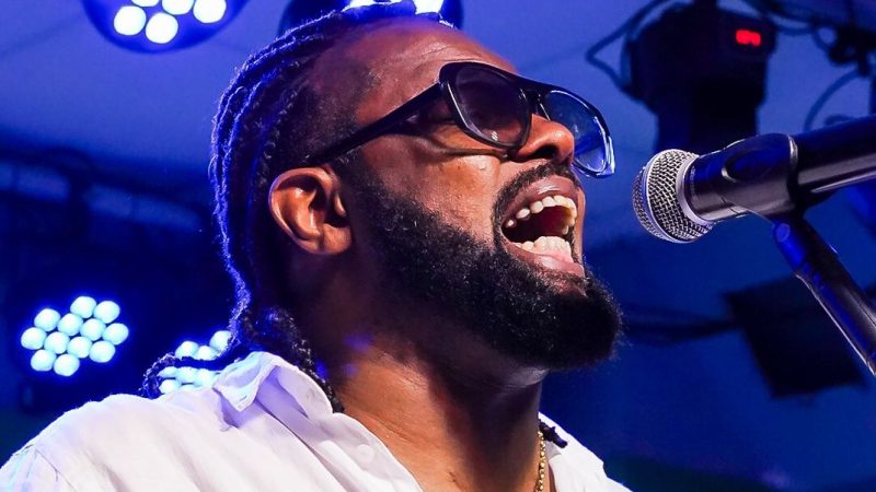 SHOWS GRATUITOS DE XANDE DE PILARES E CIRCULADÔ DE FULÔ AGITAM ARRAIÁ DO GOLDEN