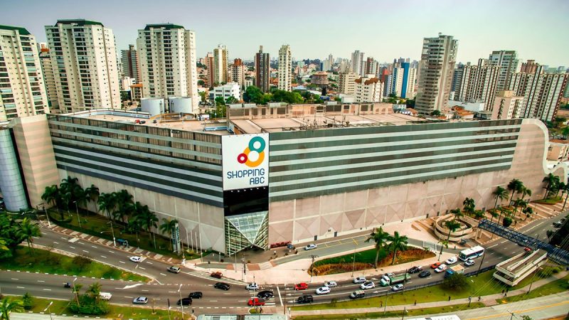 DIA DOS NAMORADOS NO SHOPPING ABC PRESENTEIA APAIXONADOS COM DOIS DOLPHIN MINI, DA BYD