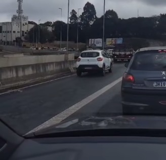 FIORINO TOMBA NO VIADUTO CASTELO BRANCO EM SÃO BERNARDO