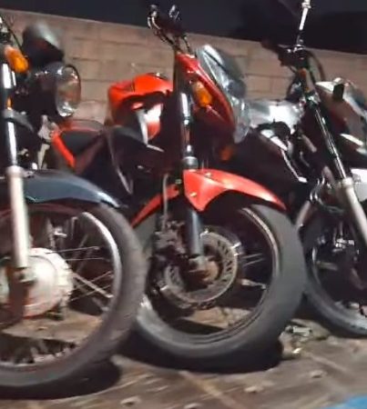 NO JARDIM CRISTIANE, GCM DE SANTO ANDRÉ REALIZA OPERAÇÃO PANCADÃO E APREENDE 11 MOTOS E UM CARRO