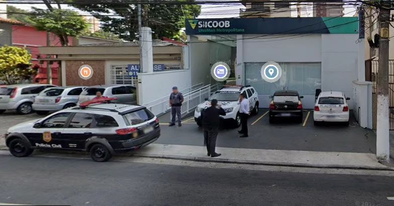 DEZ CRIMINOSOS INVADEM E FURTAM AGÊNCIA BANCÁRIA EM SANTO ANDRÉ
