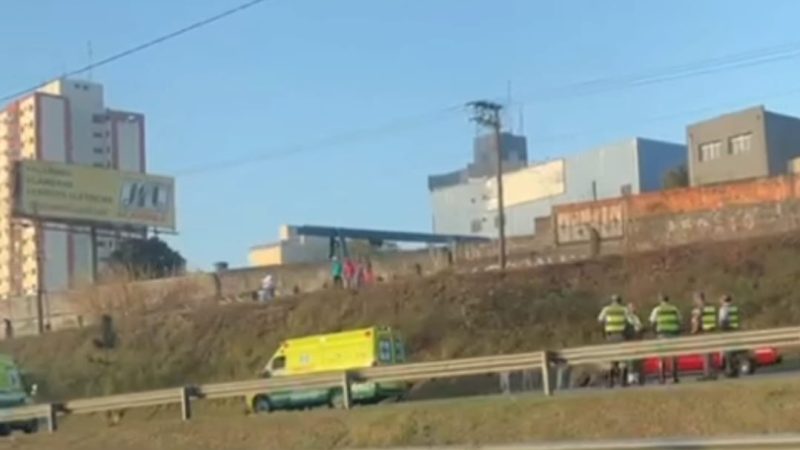 GARUPA DE MOTO ATINGIDO POR LINHA DE PIPA NA ANCHIETA É SOCORRIDO EM ESTADO GRAVE PELO ÁGUIA