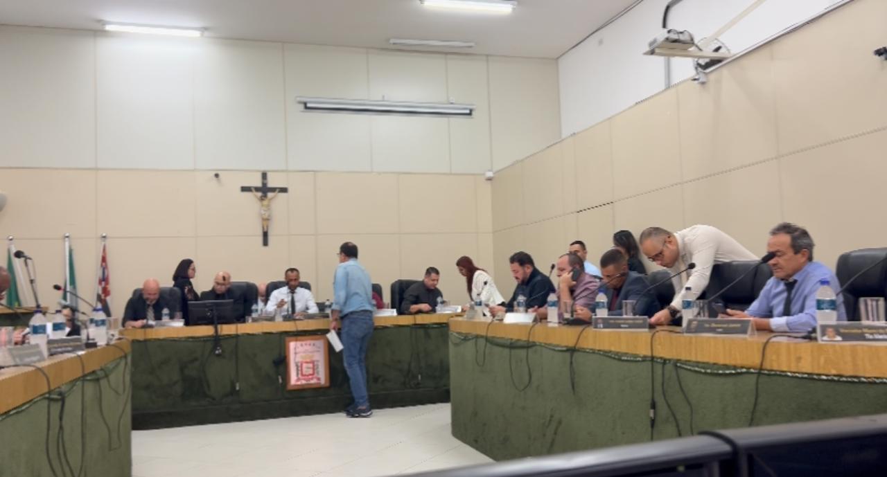 APÓS DENÚNCIA, PF INTIMA VEREADORES DE FERRAZ PARA DEPOR