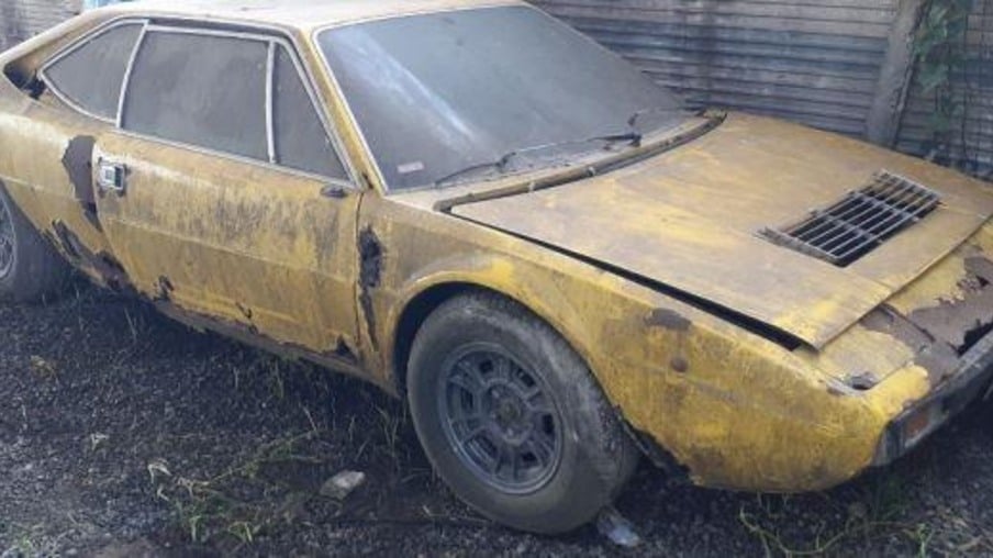 FERRARI APREENDIDA EM SANTO ANDRÉ VAI A LEILÃO POR MIL REAIS APÓS 18 ANOS ABANDONADA