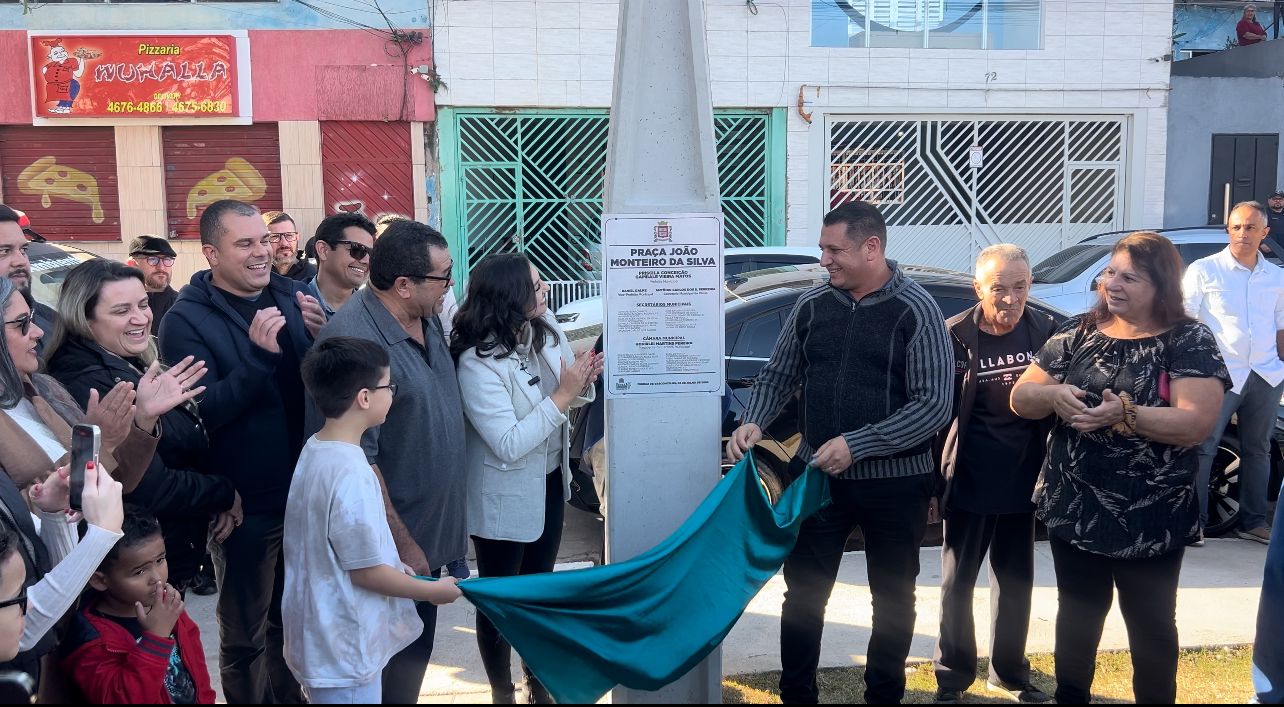 PRAÇA INAUGURADA EM FERRAZ DE VASCONCELOS LEVA NOME DE PIONEIRO DO BAIRRO JARDIM LEILA