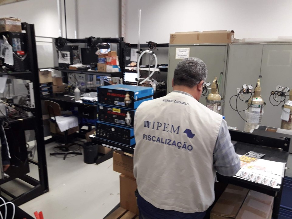 IPEM-SP VERIFICA ANALISADORES DE GÁS E OPACÍMETROS EM SÃO BERNARDO DO CAMPO