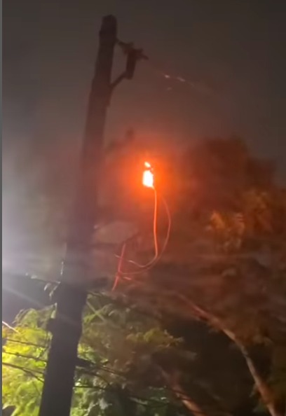 TRANSFORMADOR PEGA FOGO E DEIXA MORADORES SEM LUZ NO PARQUE DOS PÁSSAROS