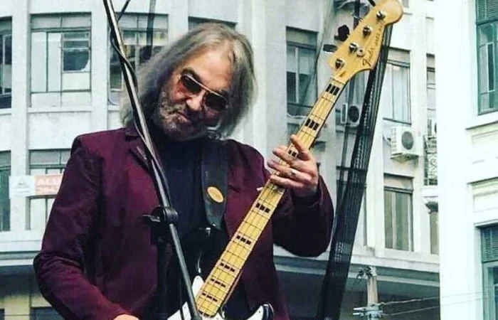 BAIXISTA DA BANDA GOLPE DE ESTADO, NELSON BRITO, É ENTERRADO EM SÃO BERNARDO