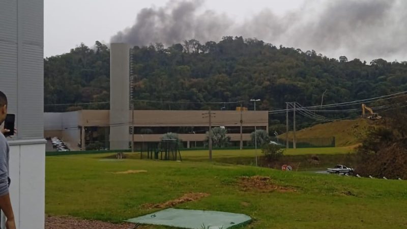 QUEDA DE AVIÃO EM VINHEDO DEIXA 61 MORTOS; PRESIDENTE DECRETA LUTO OFICIAL