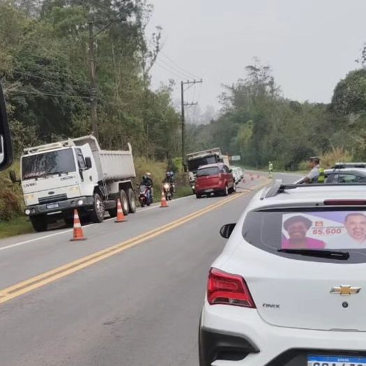 MOTORISTA ATROPELA CHARRETE EM RIBEIRÃO PIRES E HOMEM PERDE A VIDA