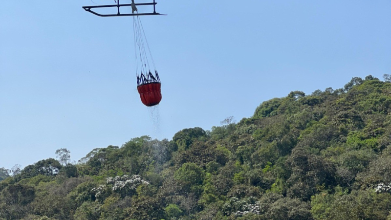 COMBATE A INCÊNDIOS É AMPLIADO EM SP COM APOIO DE HELICÓPTEROS DA PM