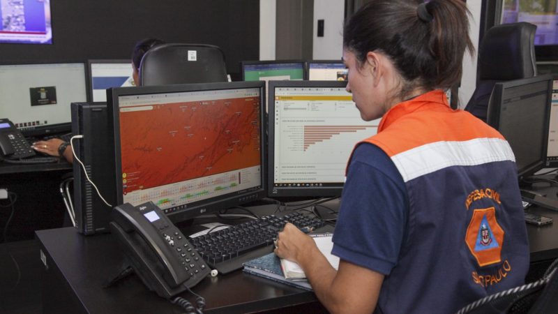 DEFESA CIVIL DO ESTADO ALERTA PARA CHUVAS E VENTOS FORTES ENTRE SEXTA E DOMINGO EM SP