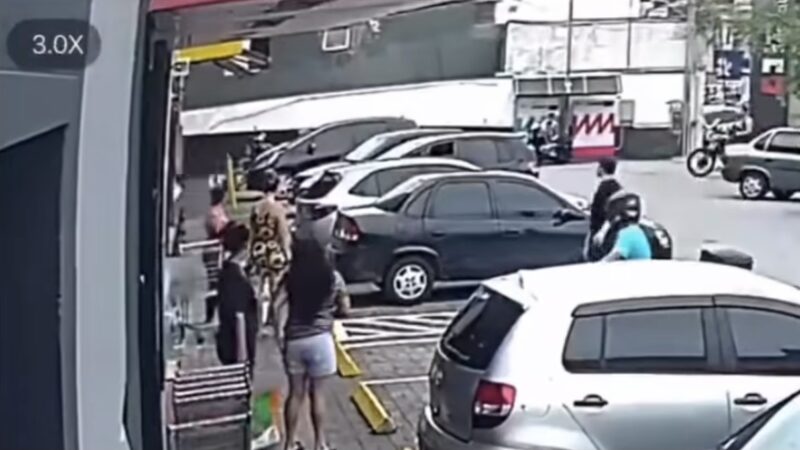 VÍDEO MOSTRA MOMENTO EM QUE CARRO INVADE FARMÁCIA EM DIADEMA; ESSE É 2º CASO NA REGIÃO EM 13 DIAS