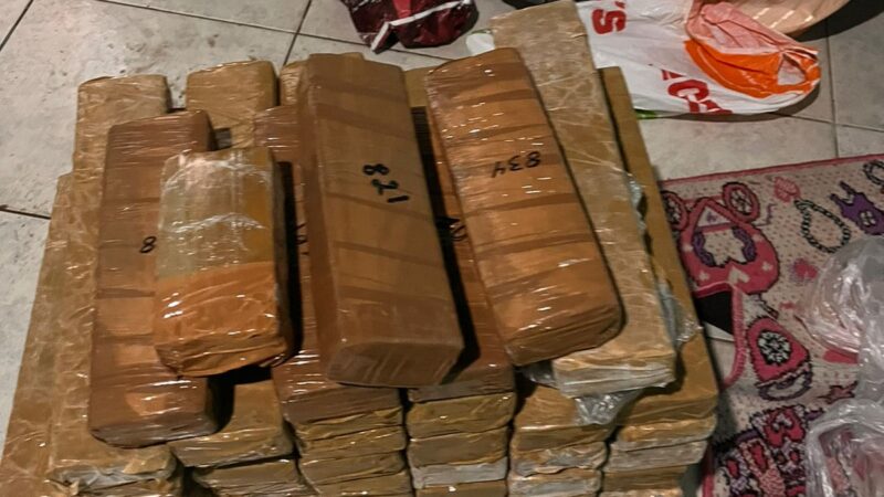 PM DE DIADEMA SOCORRE MULHER VÍTIMA DE VIOLÊNCIA DOMÉSTICA E ACABA PRENDENDO COMPANHEIRO COM GRANDE QUANTIDADE DE DROGAS
