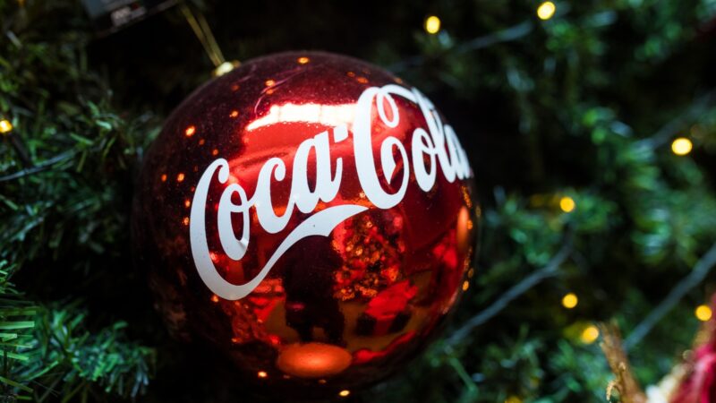 MOOCA PLAZA SHOPPING E COCA-COLA FEMSA BRASIL SE UNEM EM PARCERIA INÉDITA E APRESENTAM DECORAÇÃO DE NATAL COM MAIS DE 16 MIL PONTOS DE LUZ NA ÁRVORE NATALINA DE 10 METROS DE ALTURA