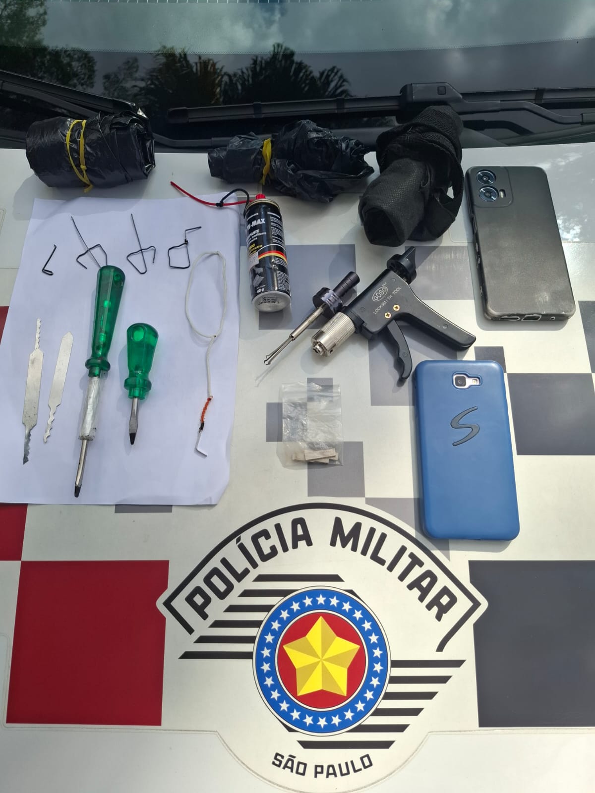 SÃO PAULO: POLÍCIA MILITAR APREENDE FERRAMENTAS USADAS PARA FURTOS EM VILA FORMOSA
