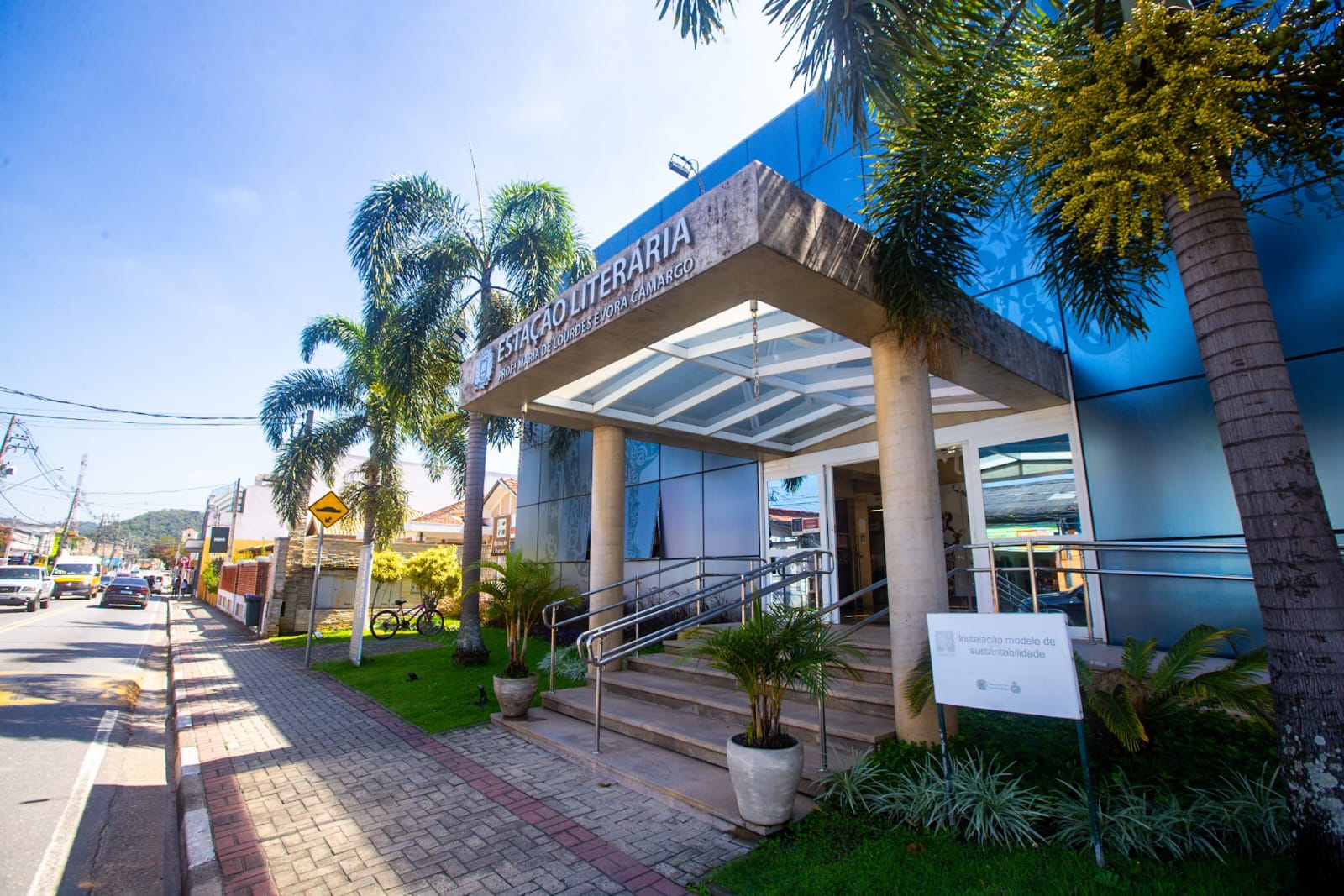 GUARAREMA CELEBRA DIA NACIONAL DA BIBLIOTECA COM ACERVO RENOVADO E MAIS DE 21 MIL TÍTULOS